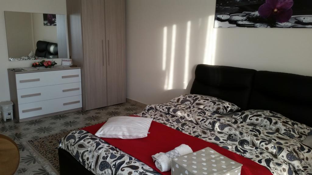 Lian Room B&B Caserta Quarto foto